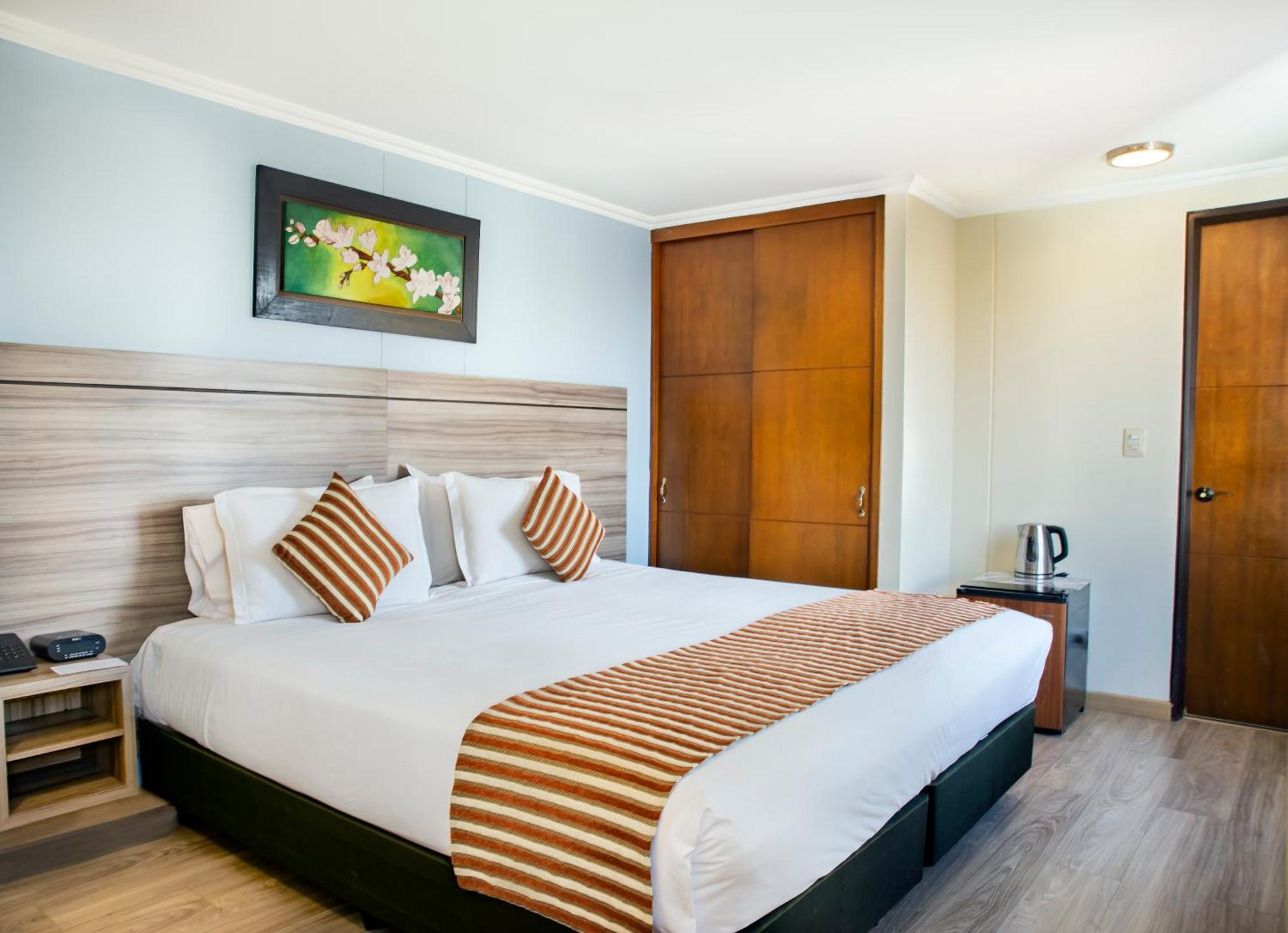 Hotel San Pablo Bogota Bagian luar foto
