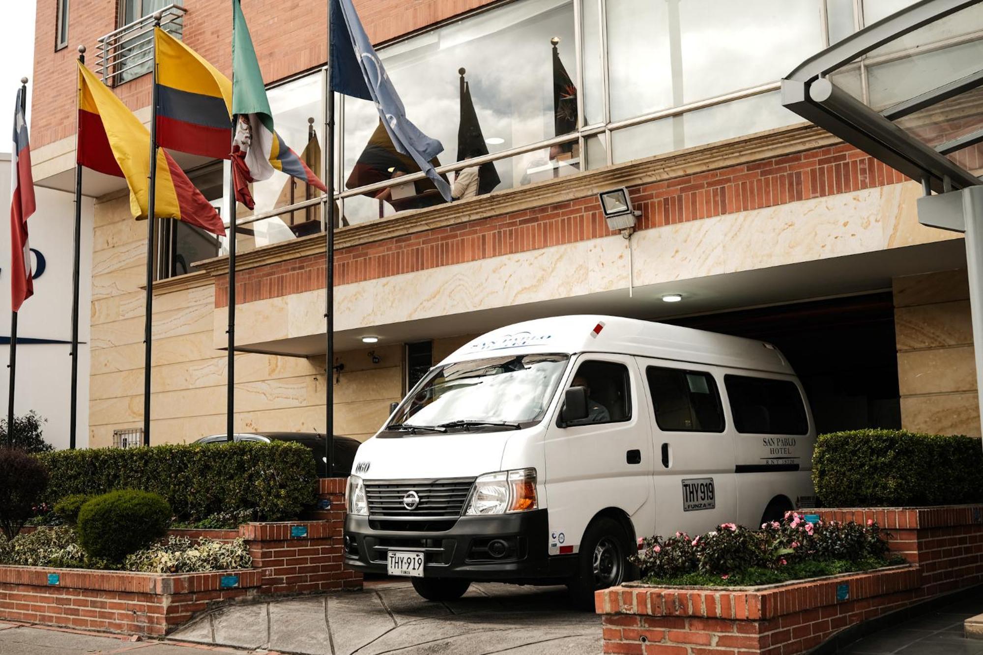 Hotel San Pablo Bogota Bagian luar foto