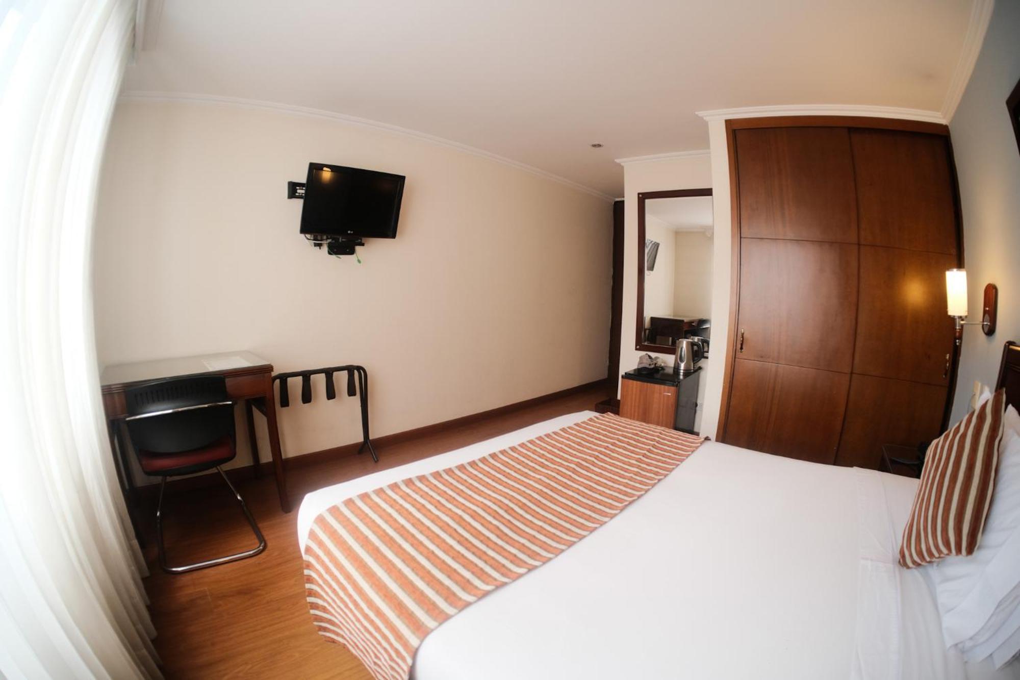 Hotel San Pablo Bogota Bagian luar foto