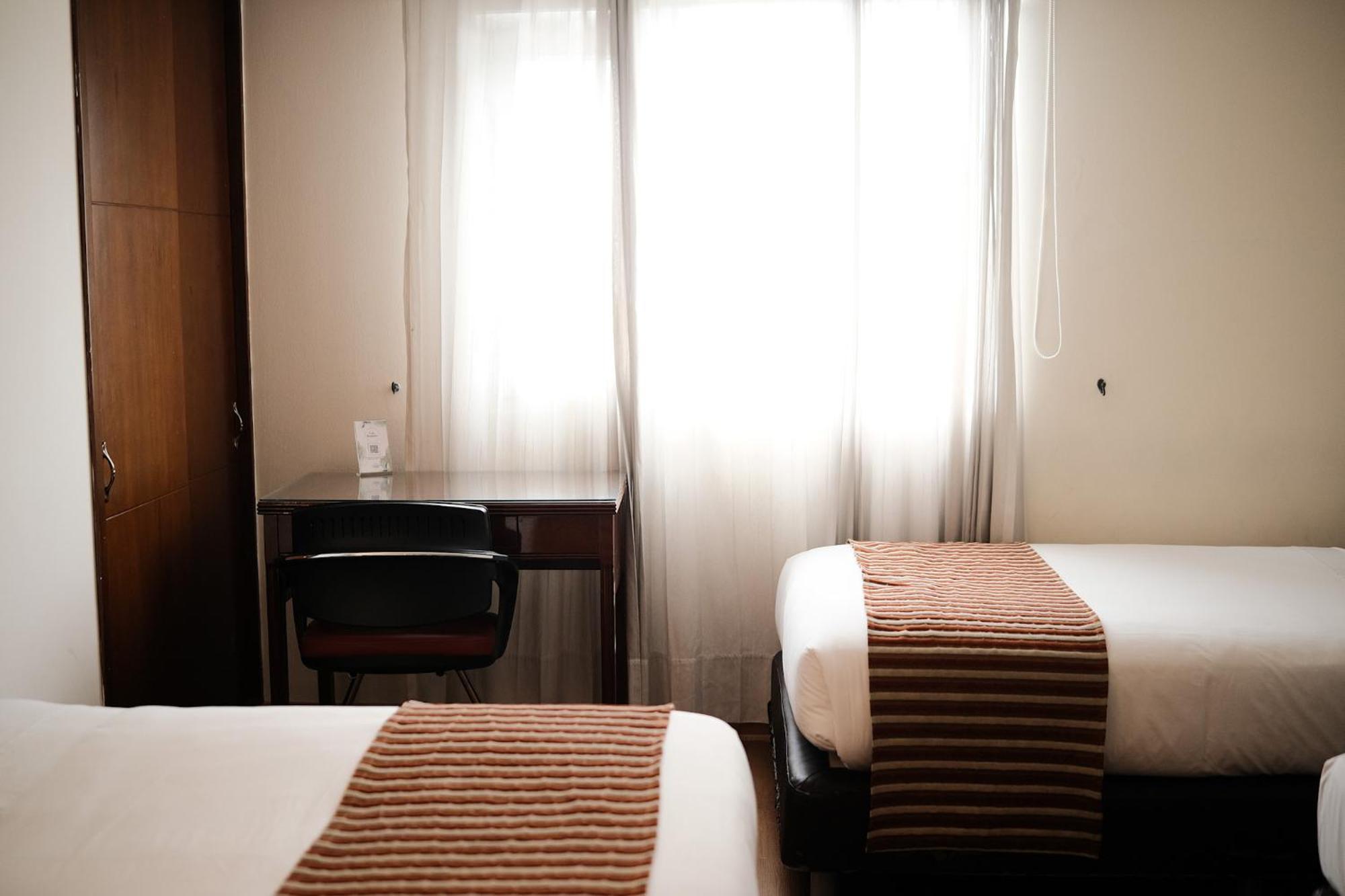 Hotel San Pablo Bogota Bagian luar foto