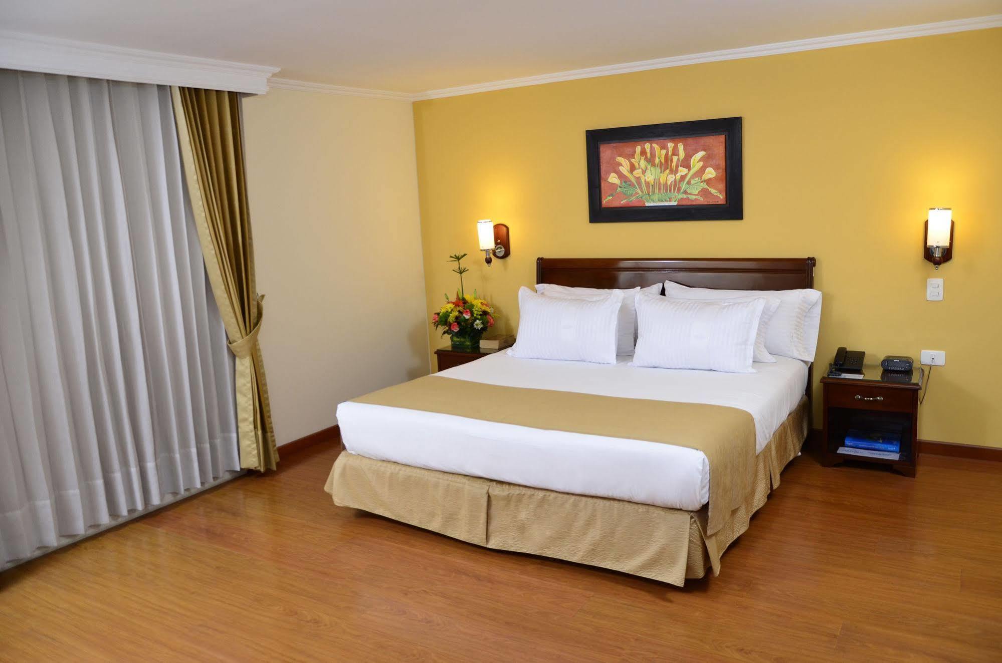 Hotel San Pablo Bogota Bagian luar foto